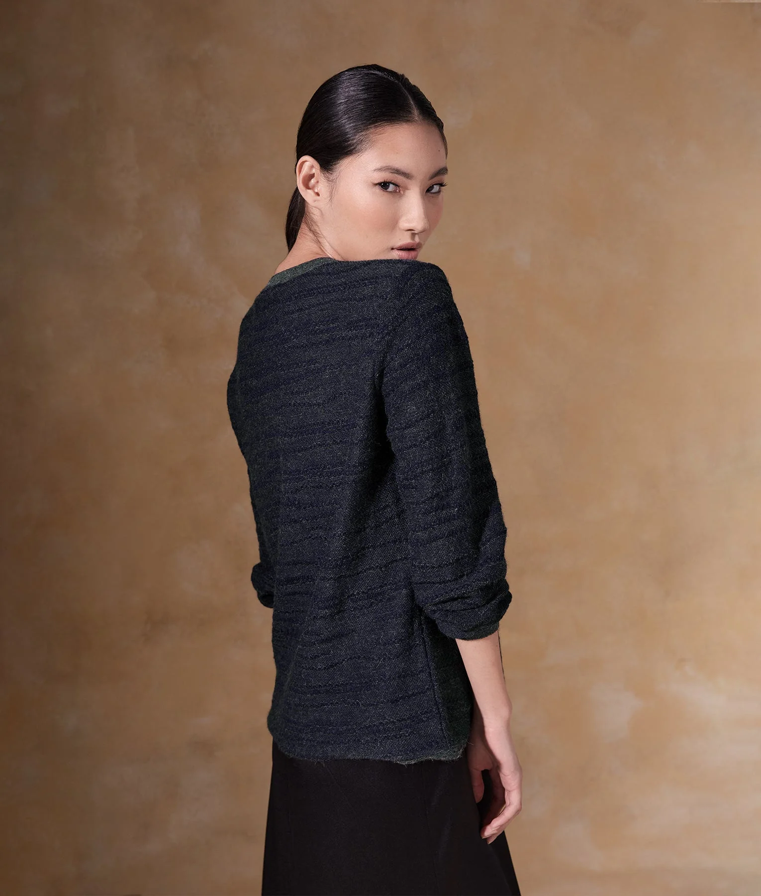 Abstract Lines Sweater - Gray And Midnight Blue - Image 2