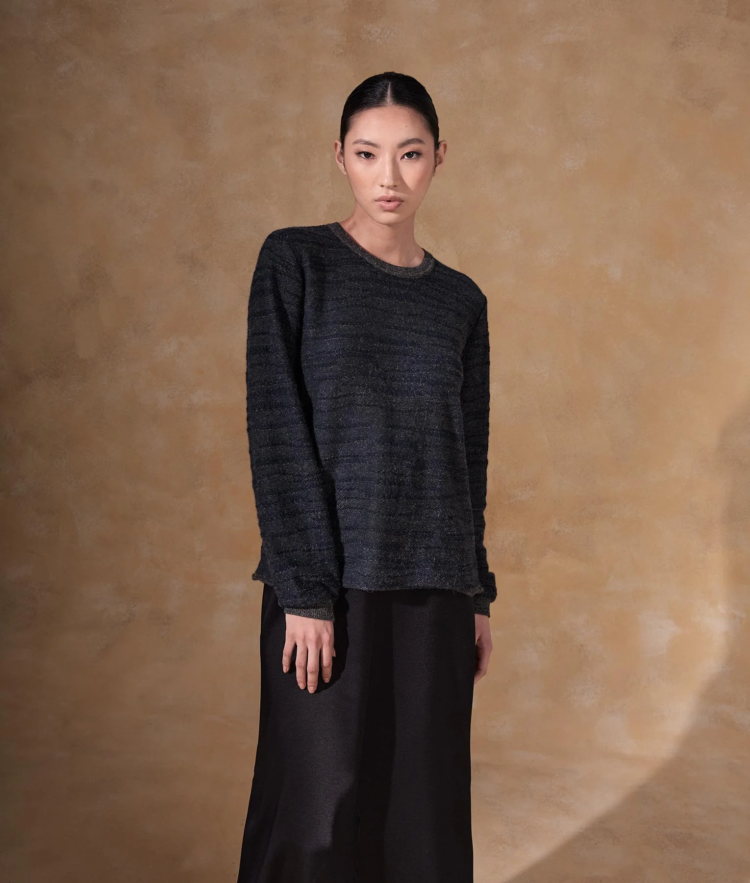 Abstract Lines Sweater - Gray And Midnight Blue - Image 3