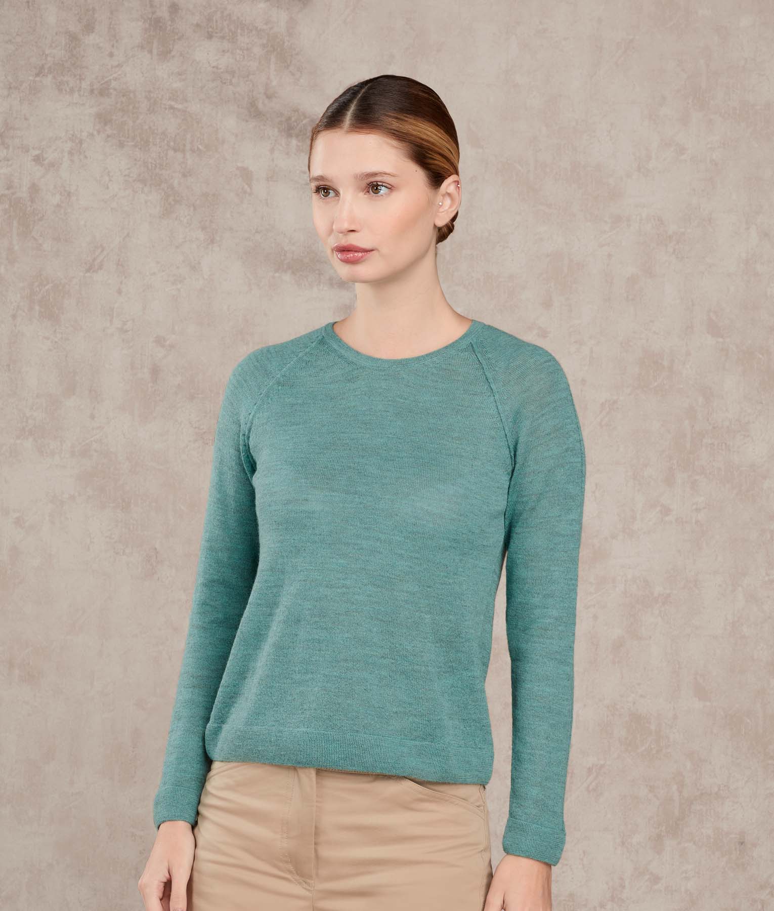 Basic Raglan Sleeves Sweater - Image 3