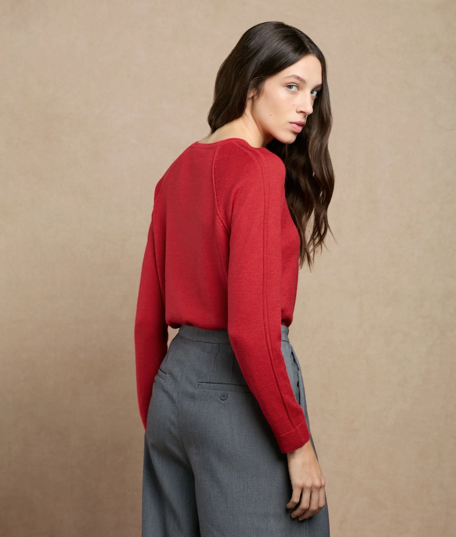 Basic Raglan Sweater - Image 9