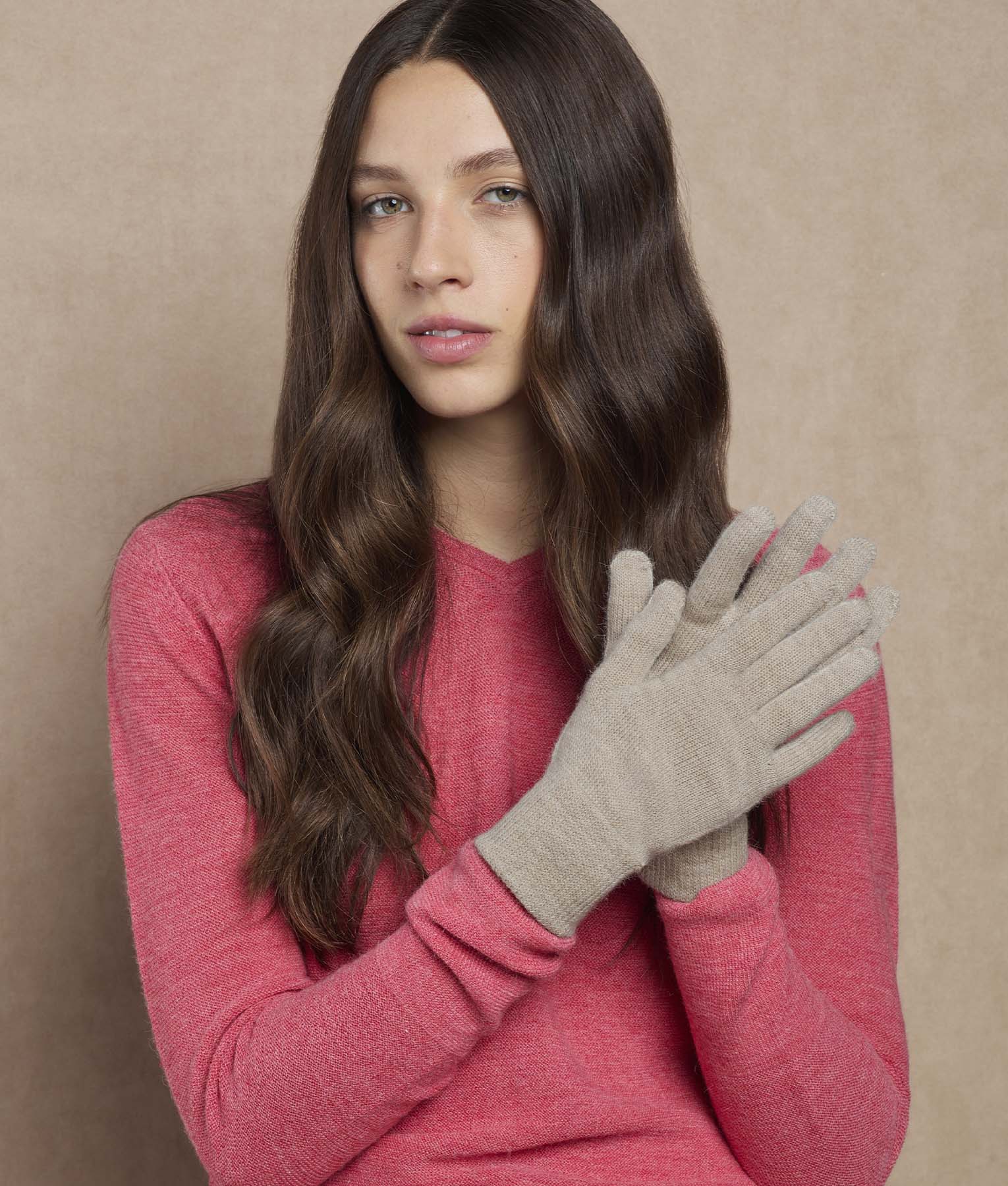 Basic Reversible Women Gloves - Image 3
