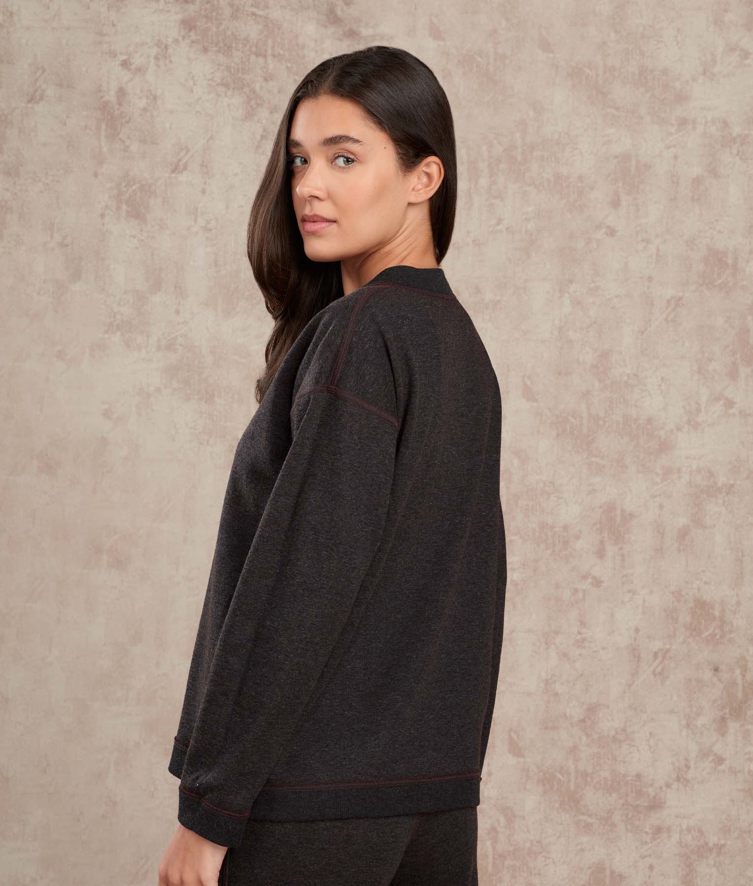 Basic Vee Neck Alpaca-Cotton Sweater - Image 11