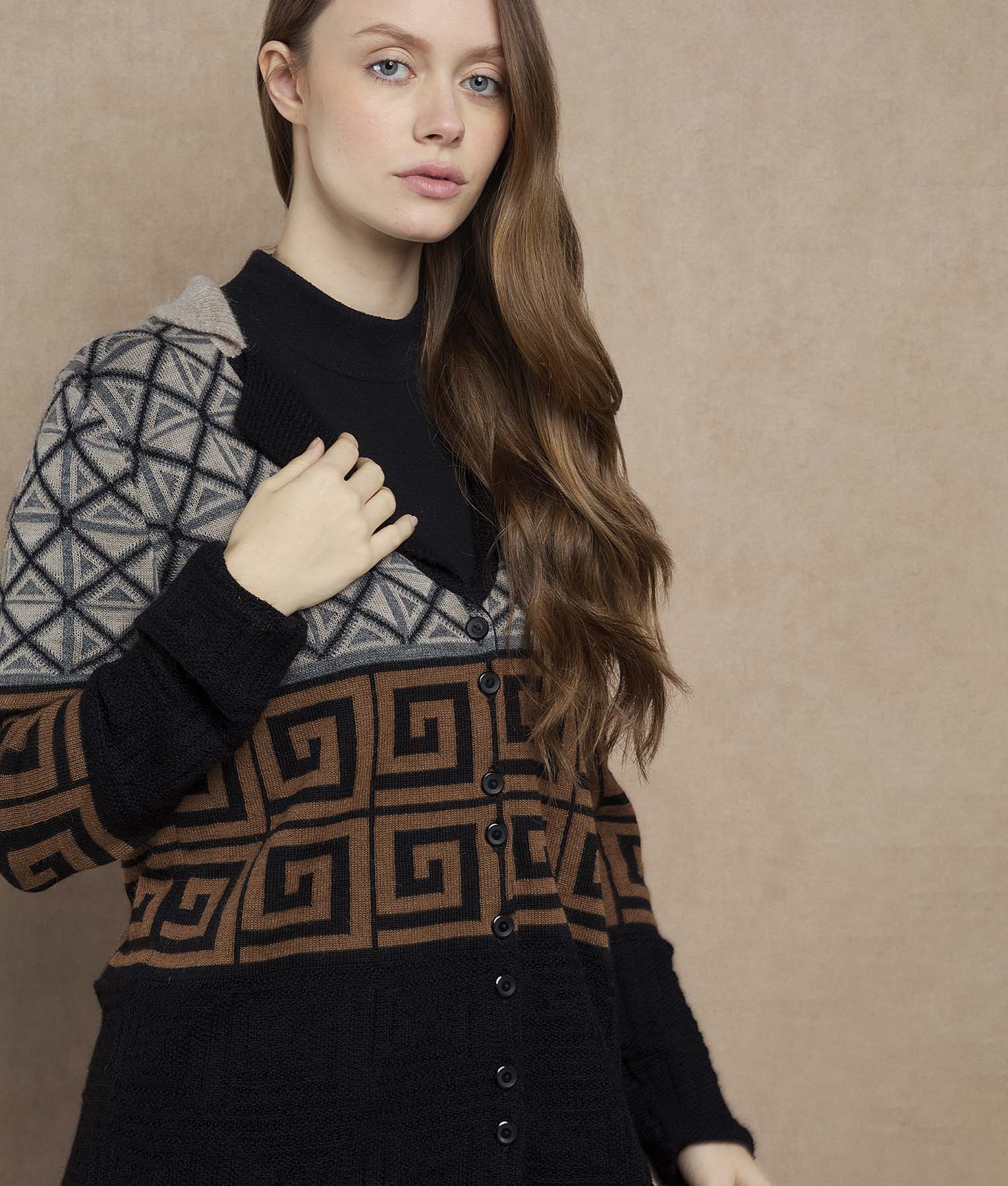 Beto Long Cardigan - Image 4
