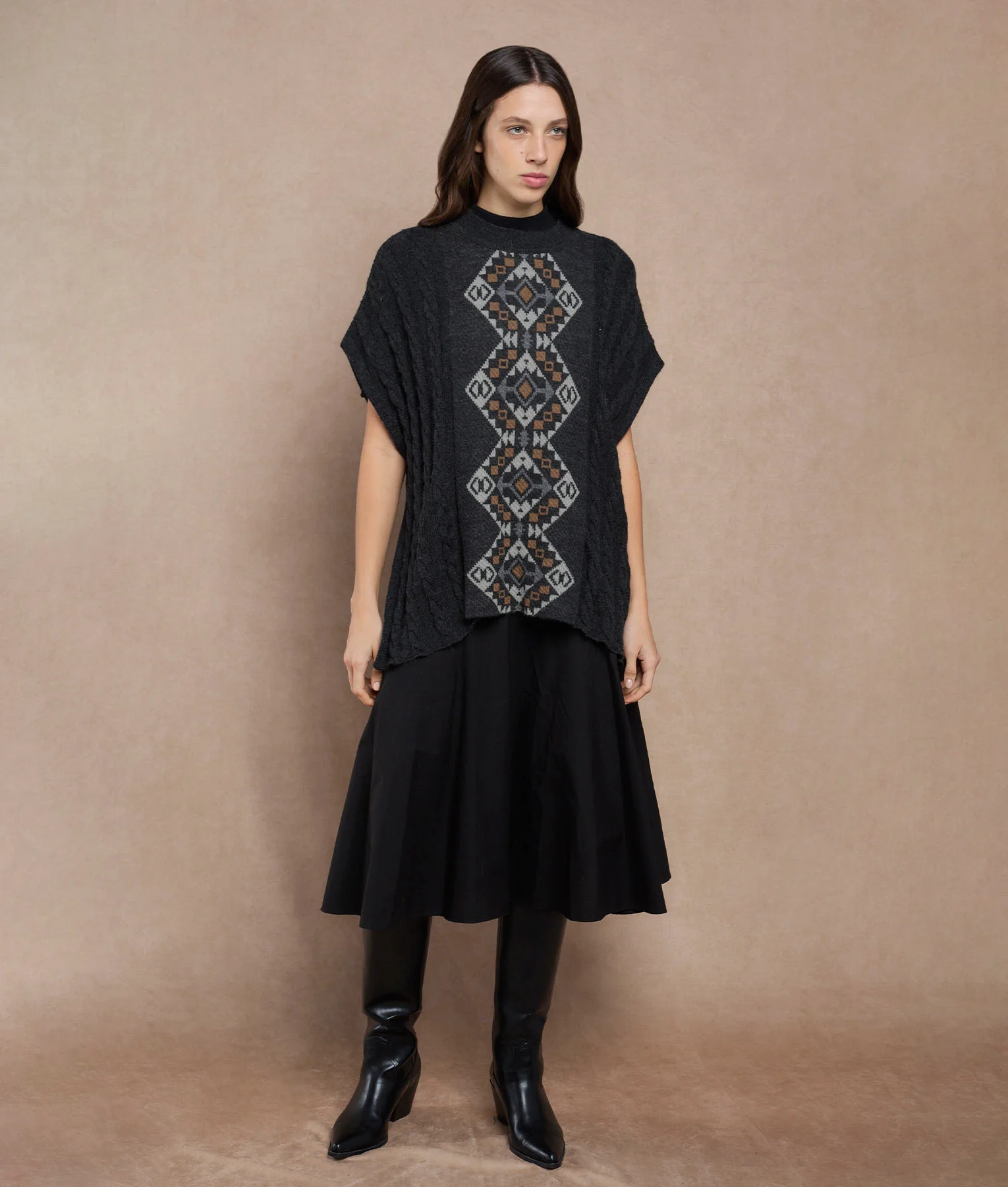 Cables & Structors Poncho - Image 3