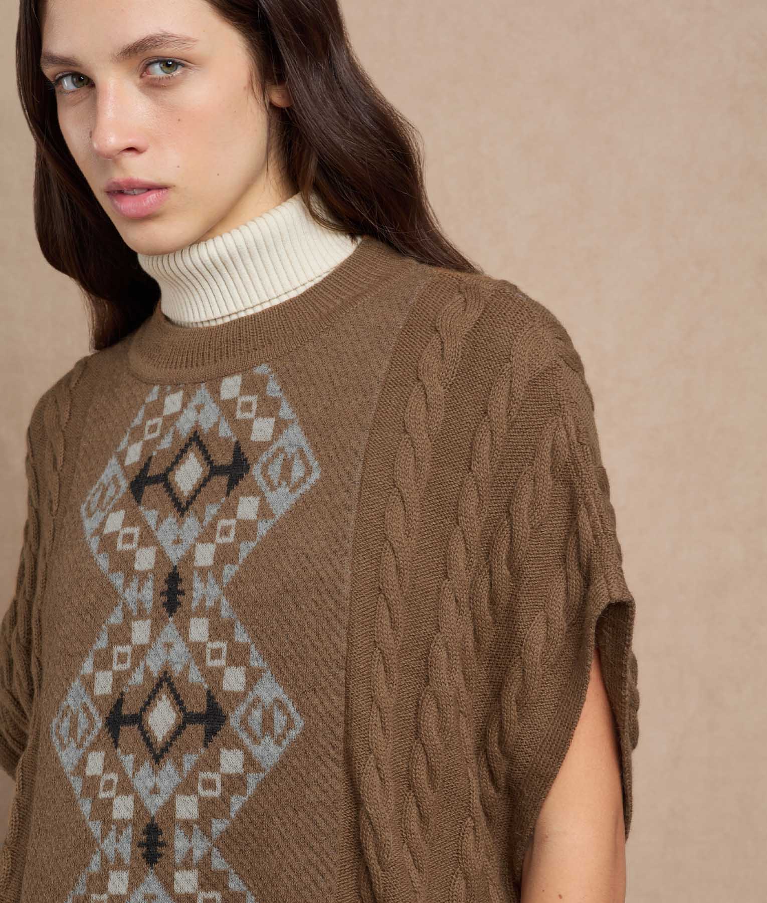 Cables & Structors Poncho - Image 6