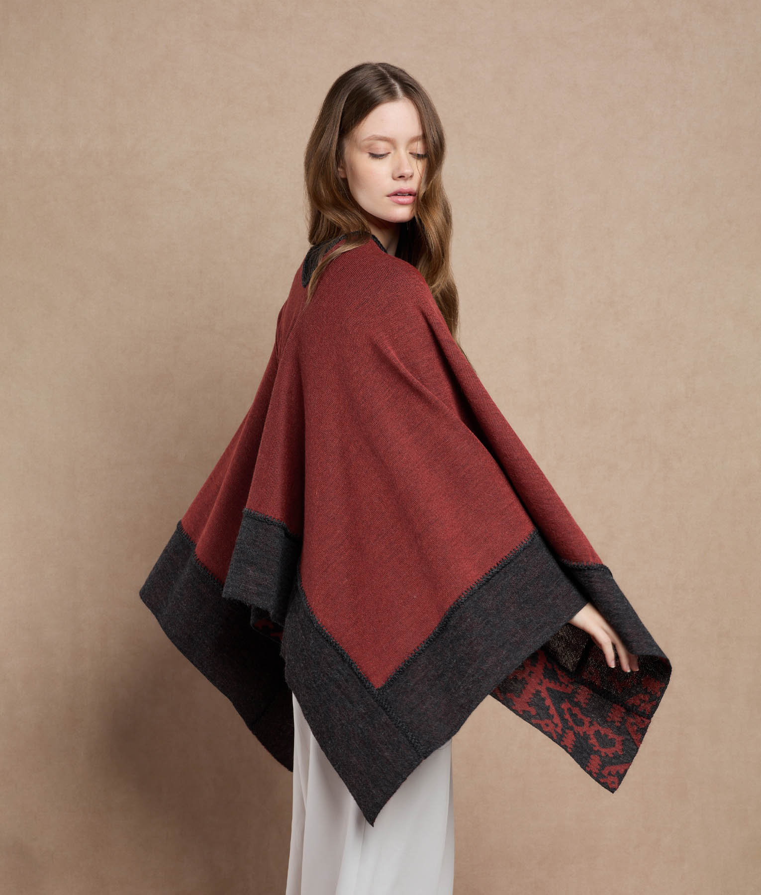 Duble Face Trimmed Poncho - Image 5