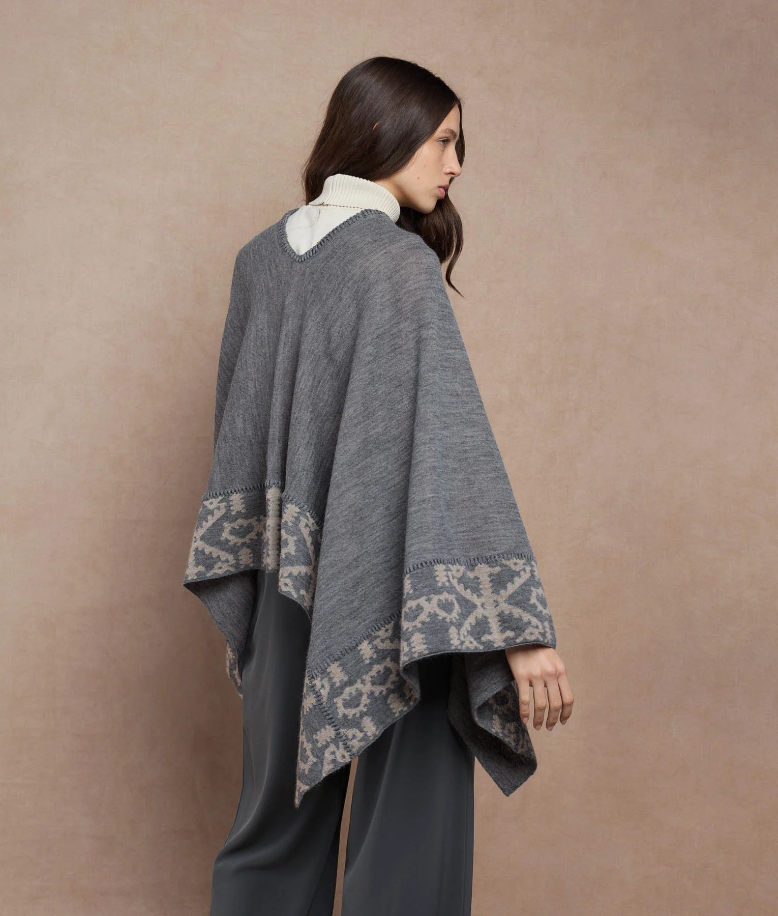 Duble Face Trimmed Poncho - Image 8