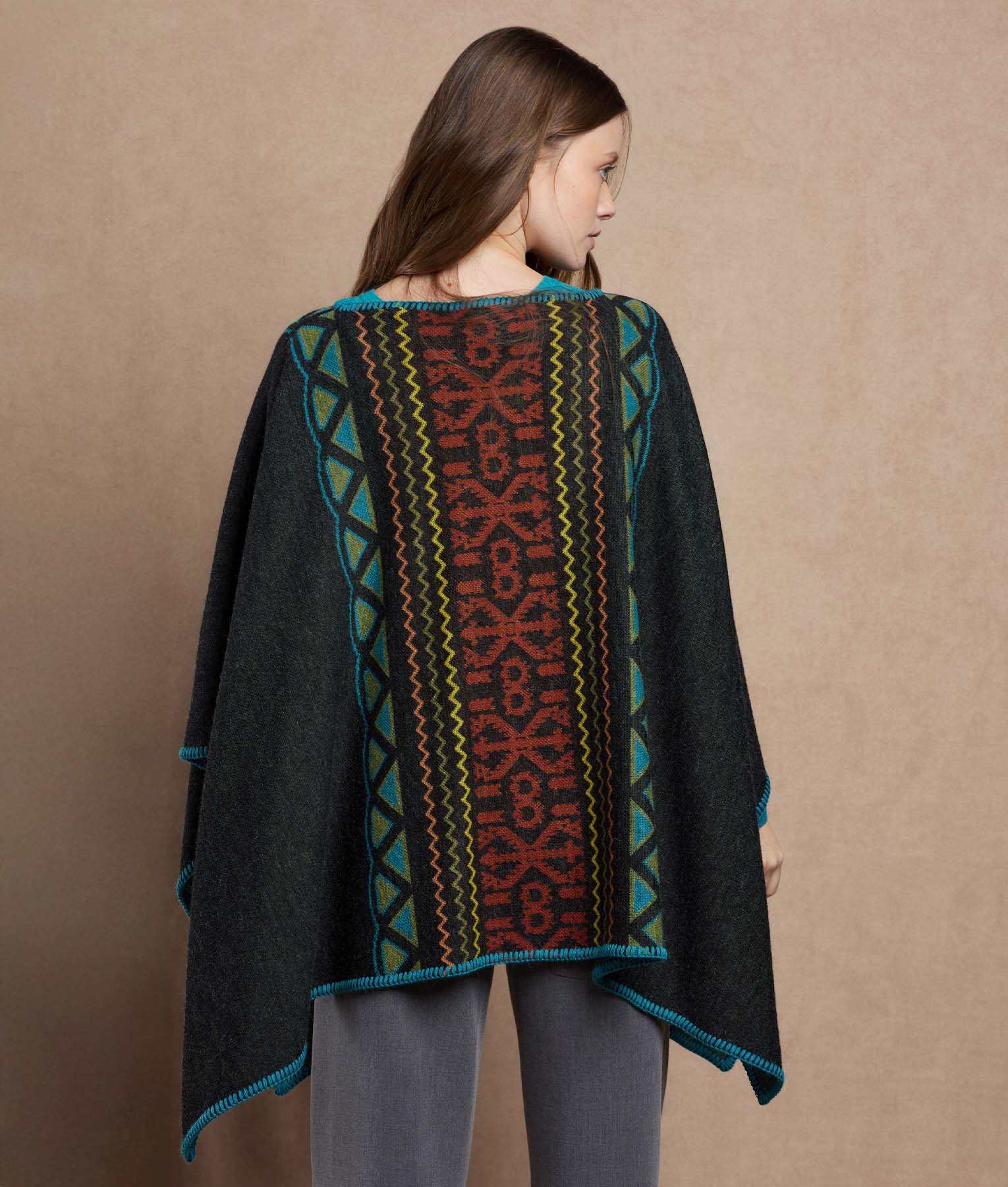 El Valle Poncho - Image 4
