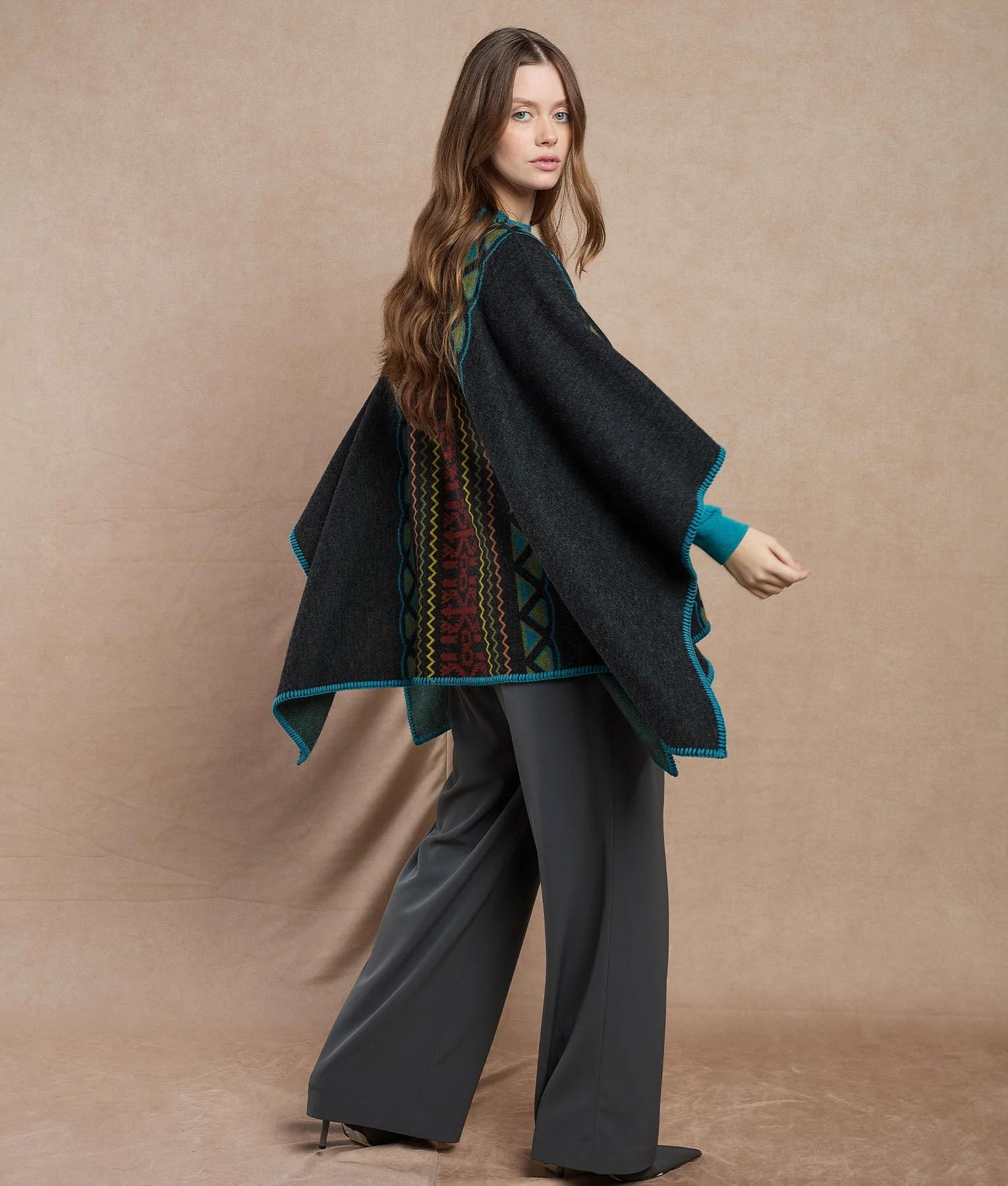 El Valle Poncho - Image 8