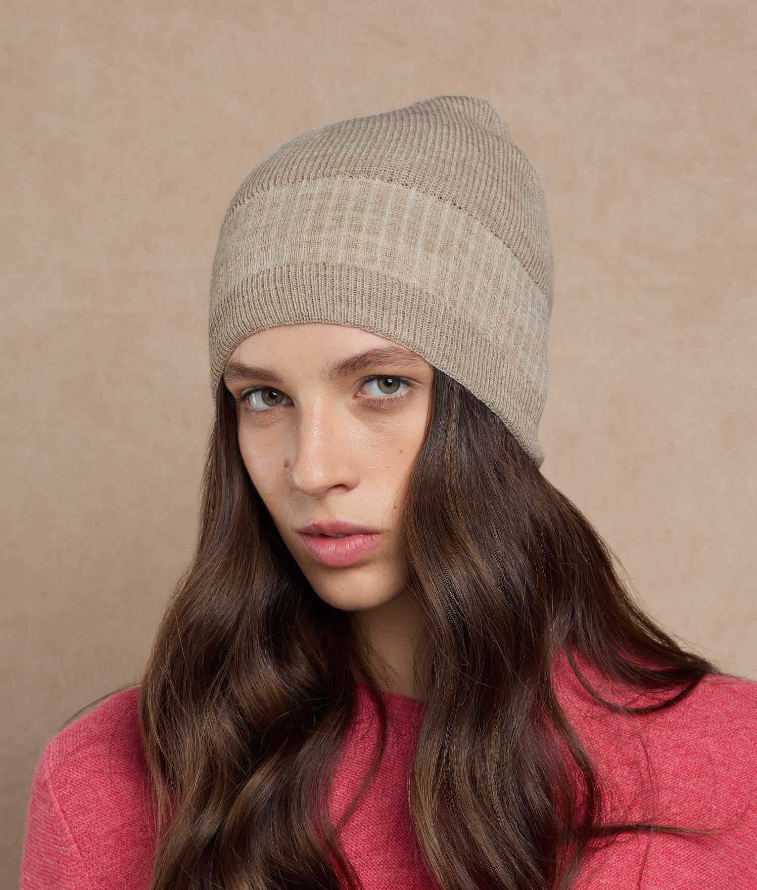 Jacquard & Ribs Reversible Beanie - Image 3
