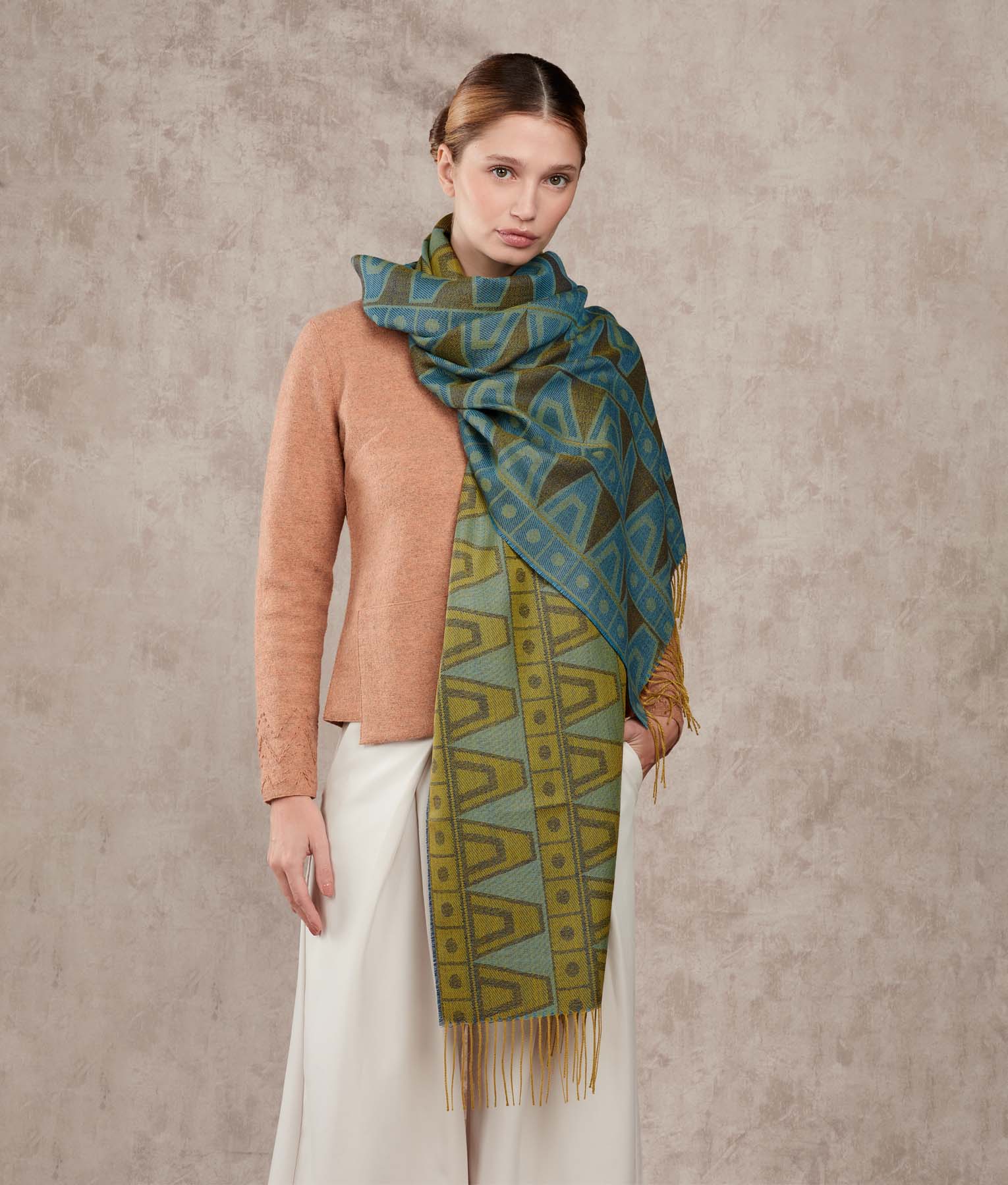 Las Andenas Shawl - Image 6