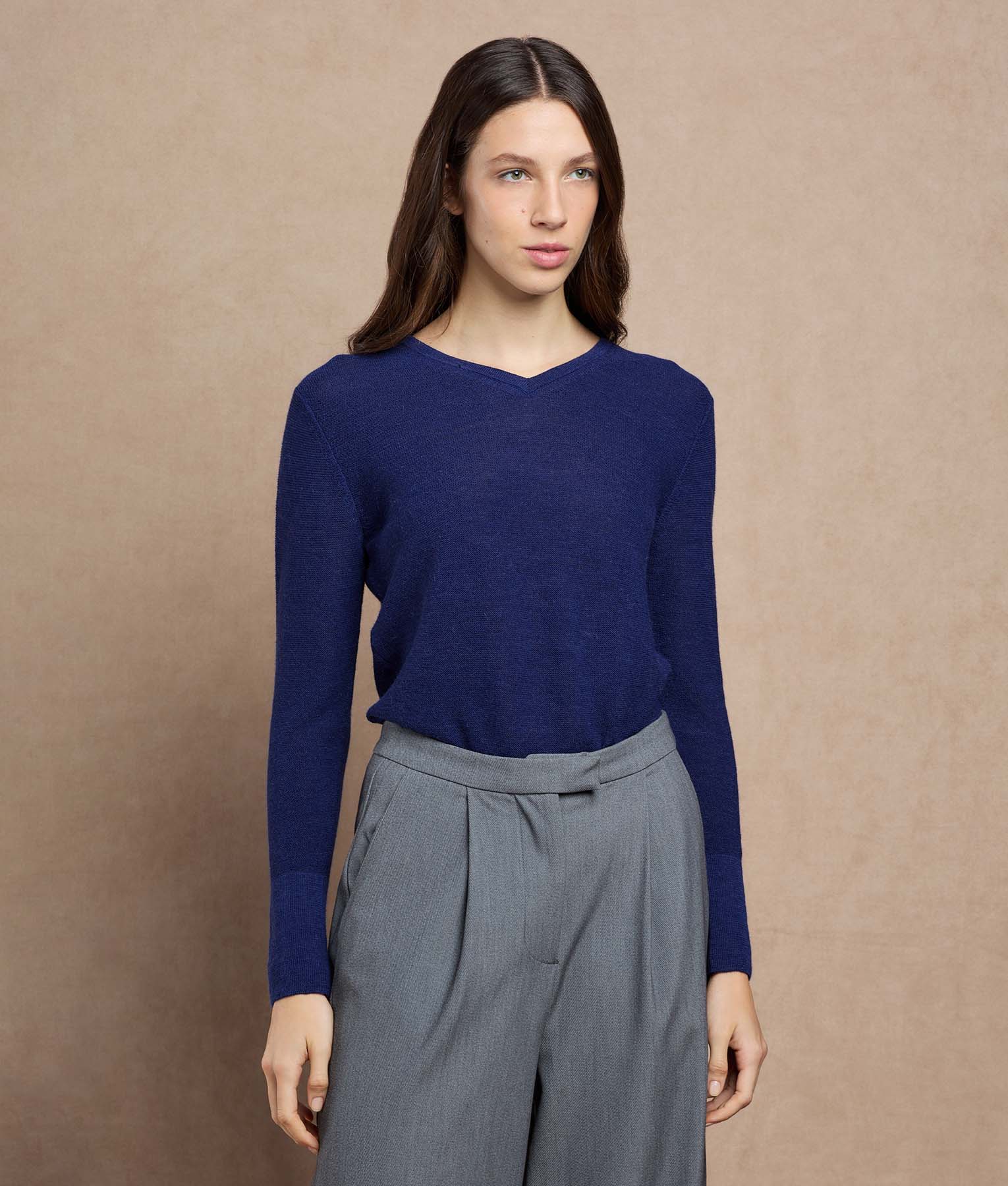 Links Basic Vee Sweater - Image 4