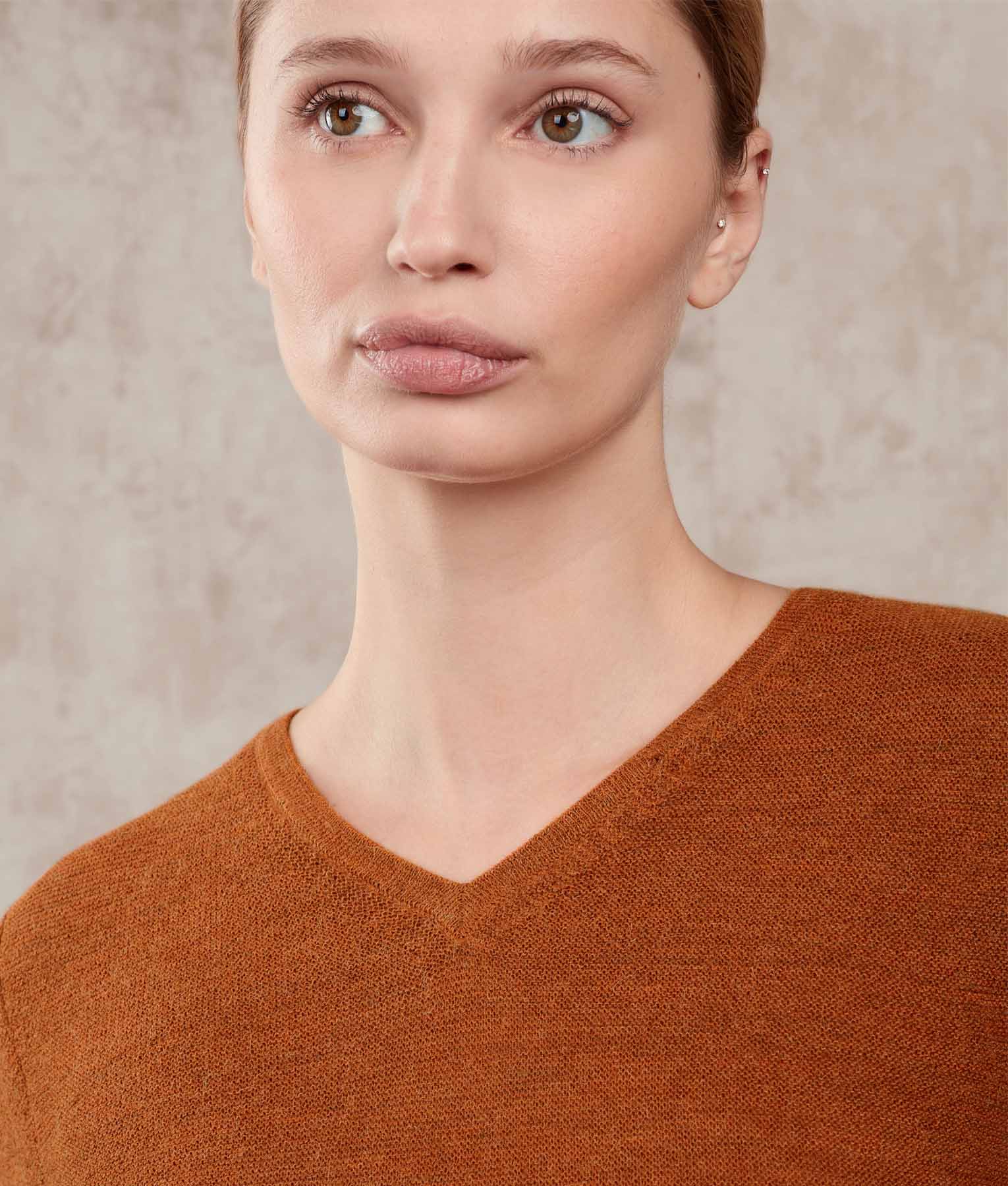 Links Basic Vee Sweater - Image 4