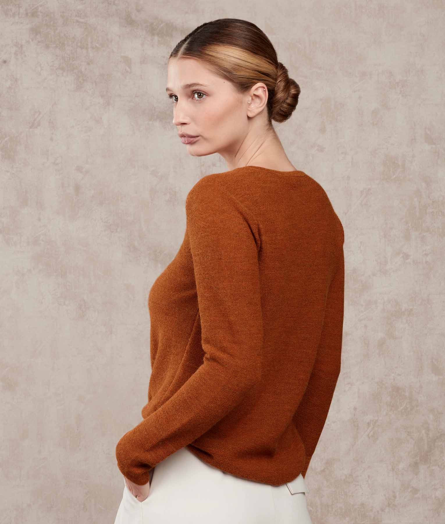 Links Basic Vee Sweater - Image 6