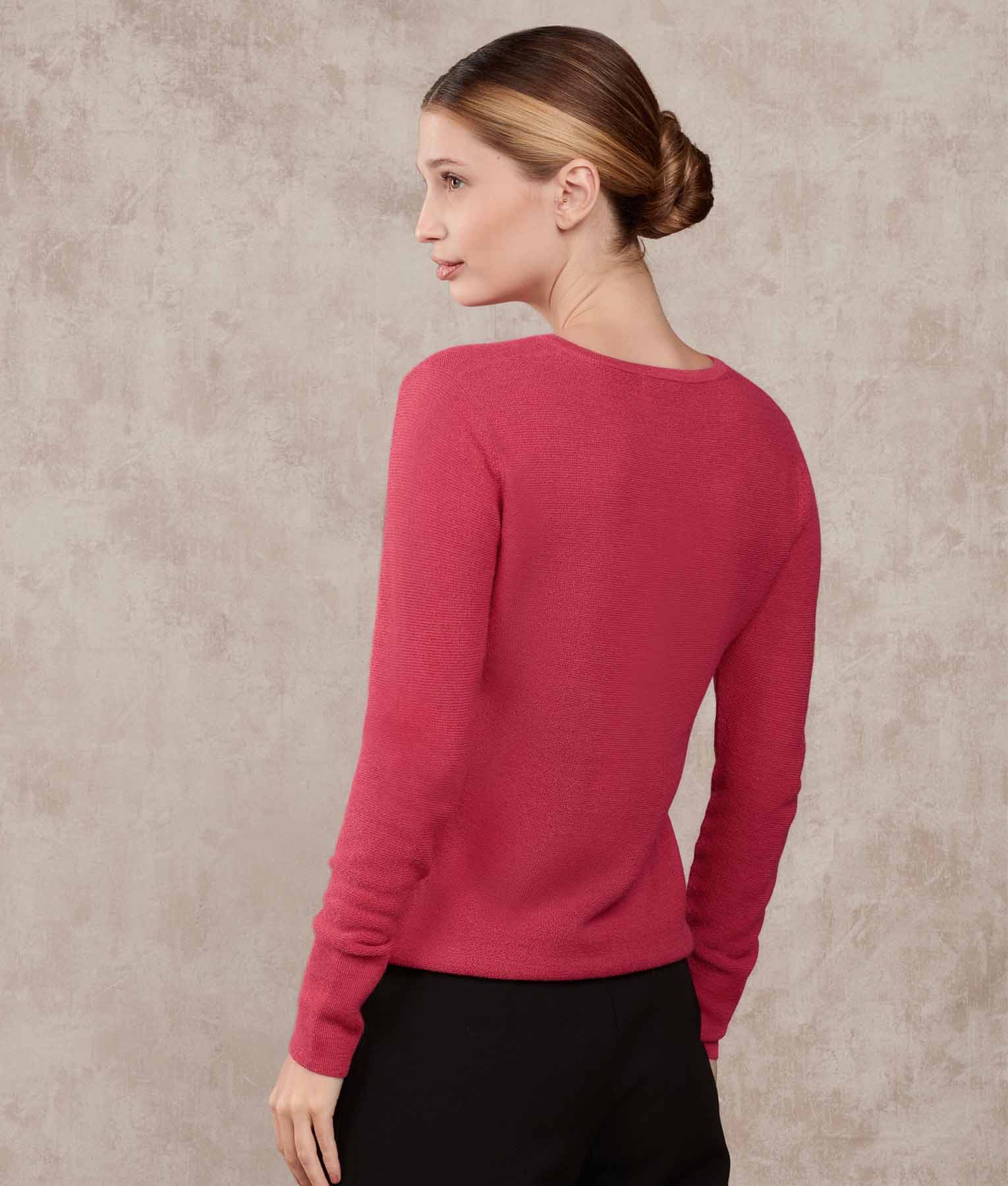 Links Basic Vee Sweater - Image 9