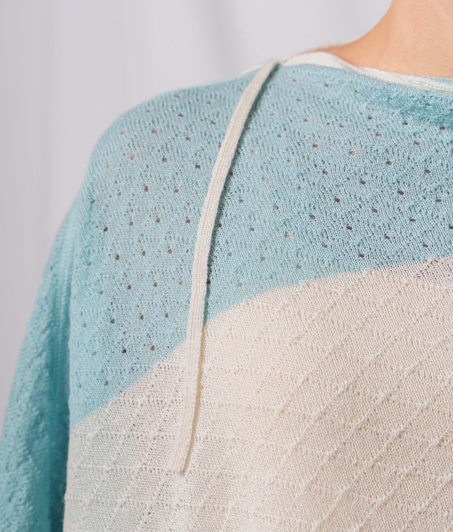 Links Diamond Poncho - Ivory And Icy Blue - Image 3