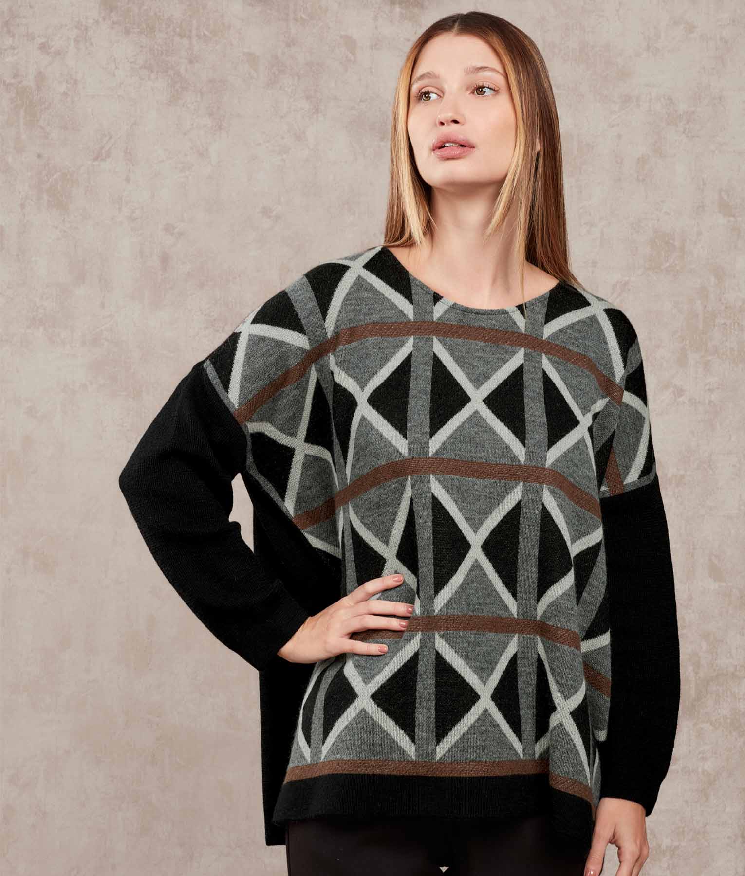 Loose Poncho And Collar - Black And Titanium Gray - Image 2