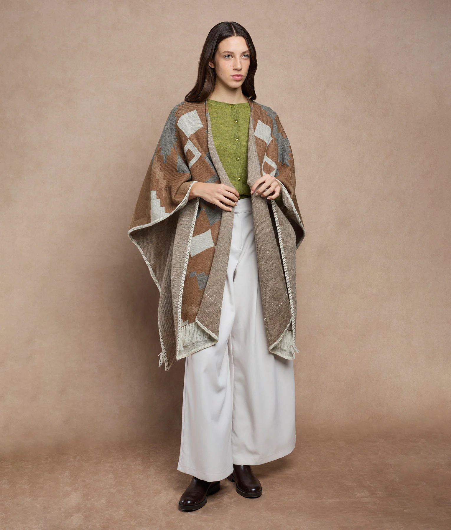 Mago Jacquard Cape - Image 5