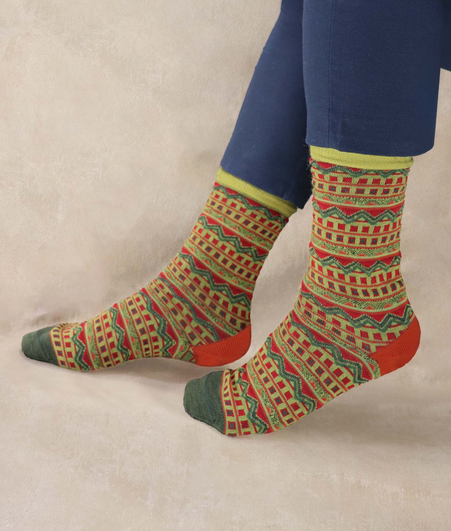 Men Stripes Jacquard Socks - Yellow Jasmine And Hawaiian Sunsets