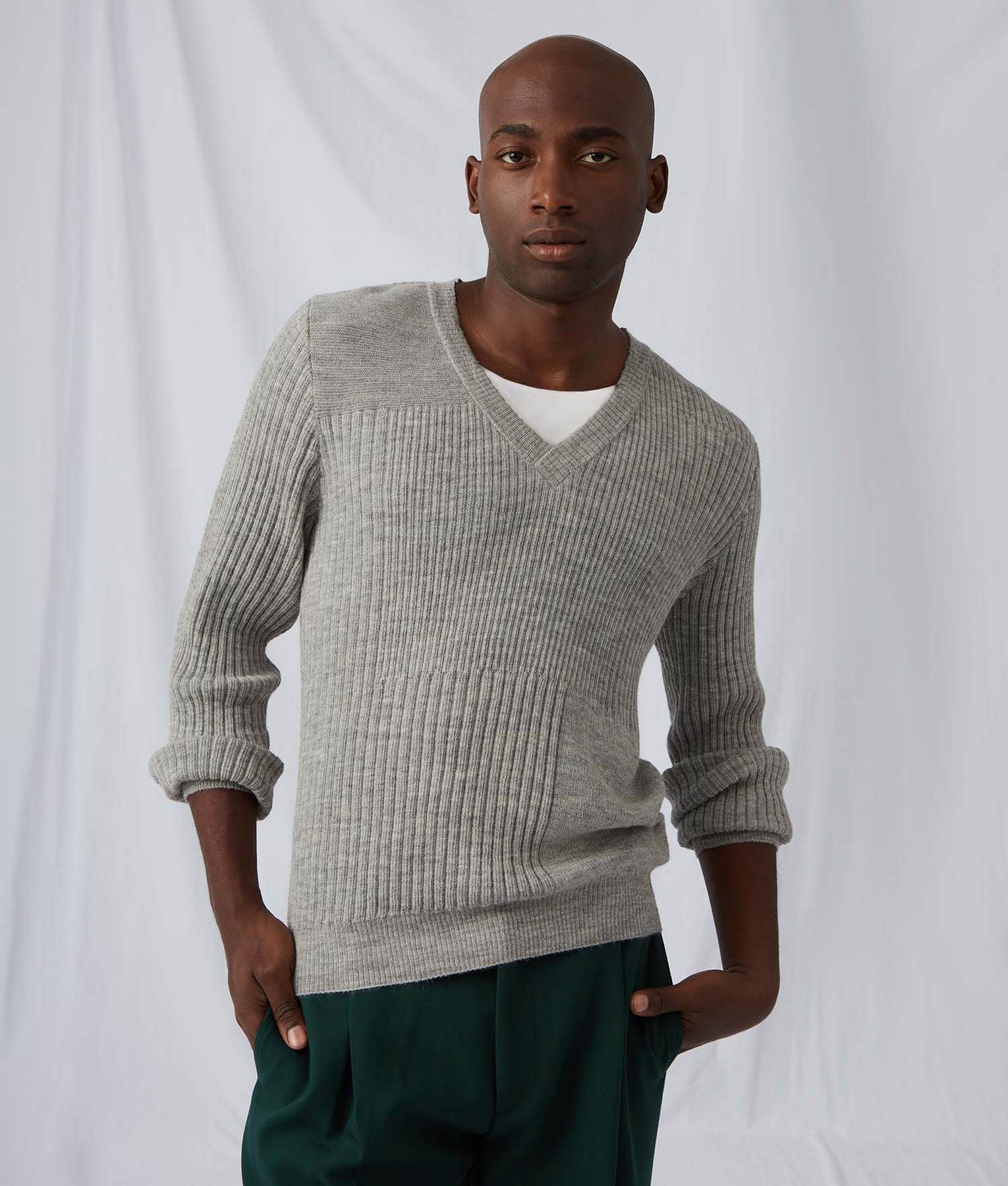Men's Vee Neck Heavy Rib Sweater - Image 4