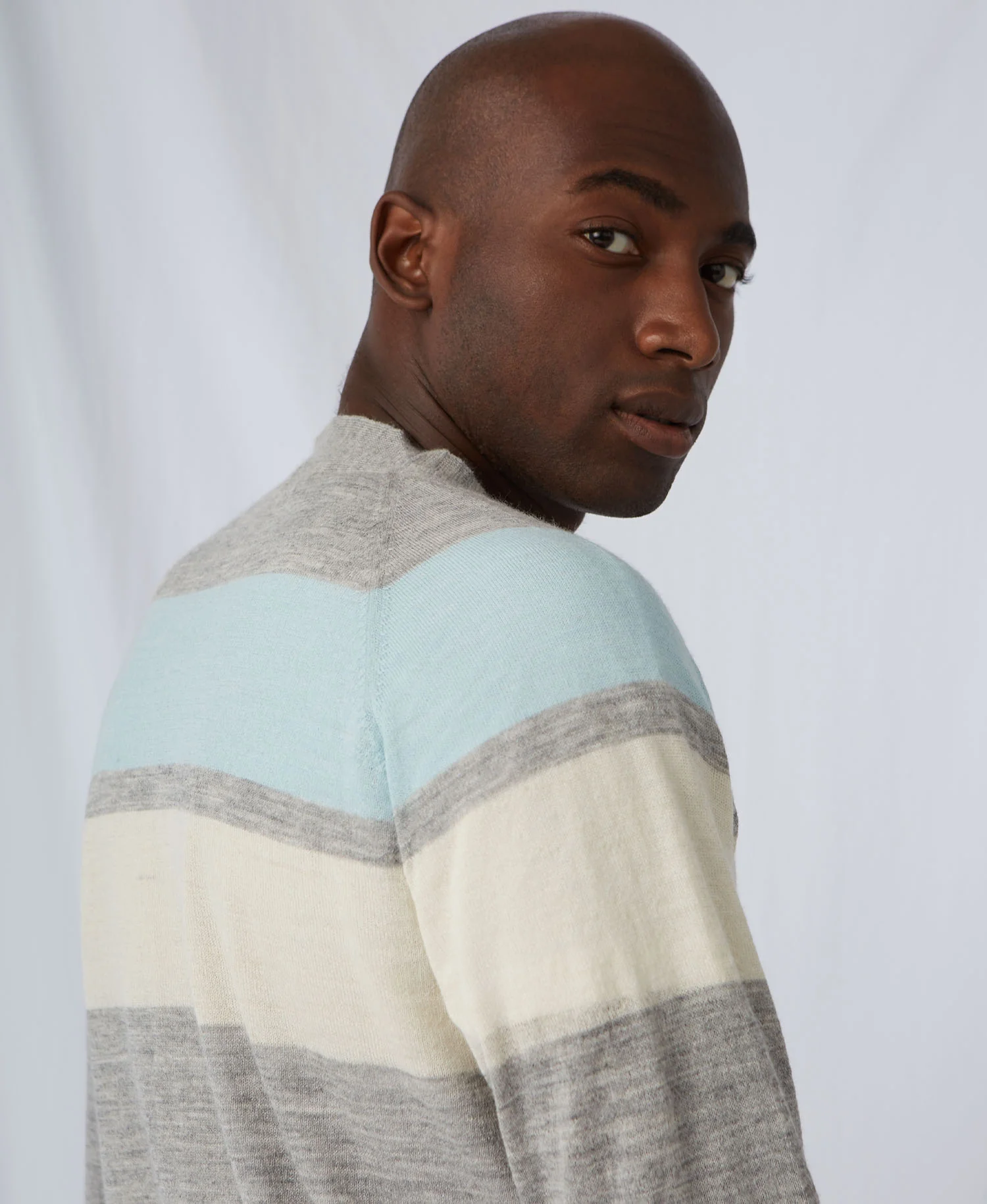 Men'S Vee Neck Intarsia Cardigan - Silver Gray - Image 3