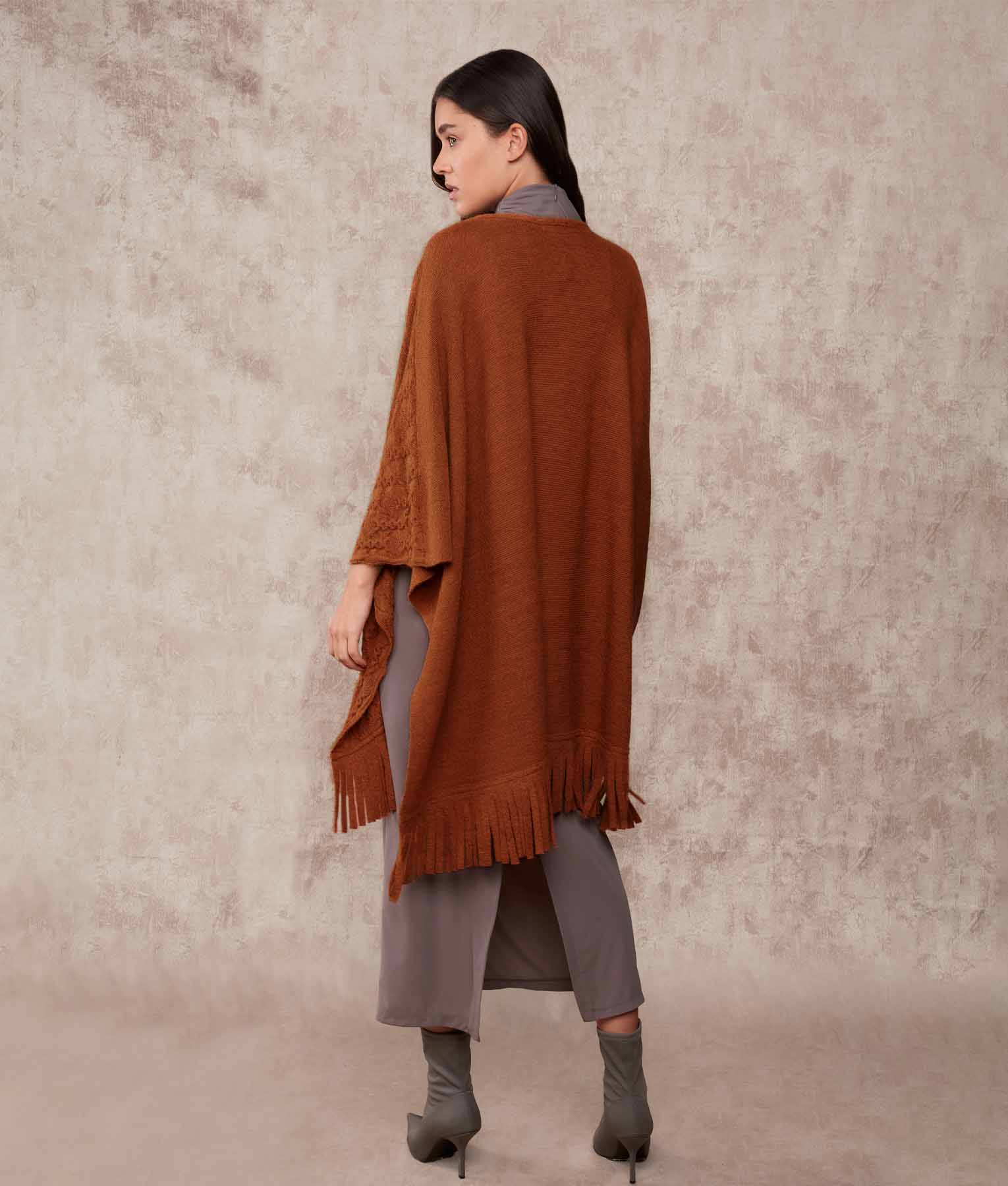 Poncho Cazador - Umber Brown - Image 2