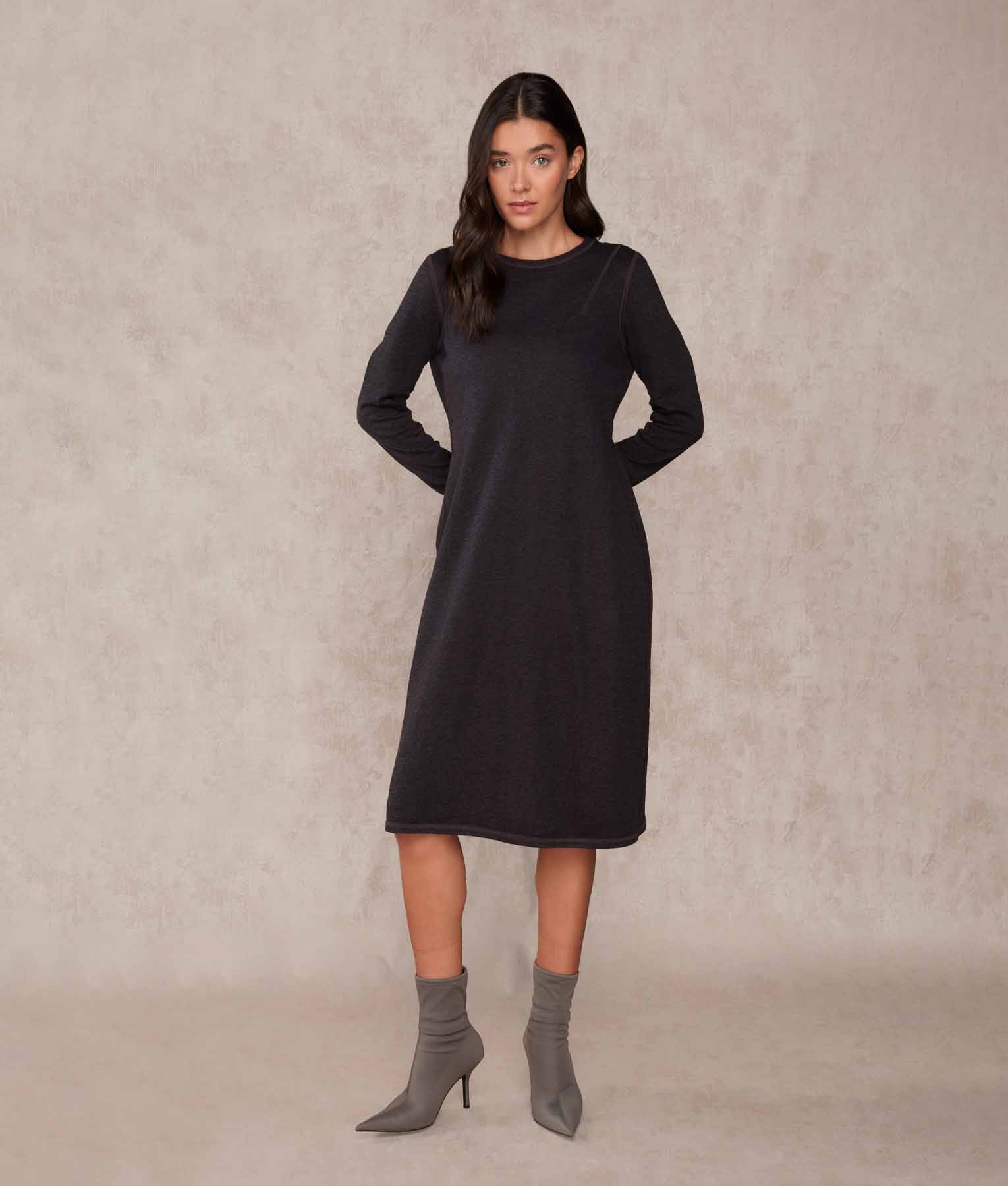 Reversible Classic Sheat Dress - Image 6