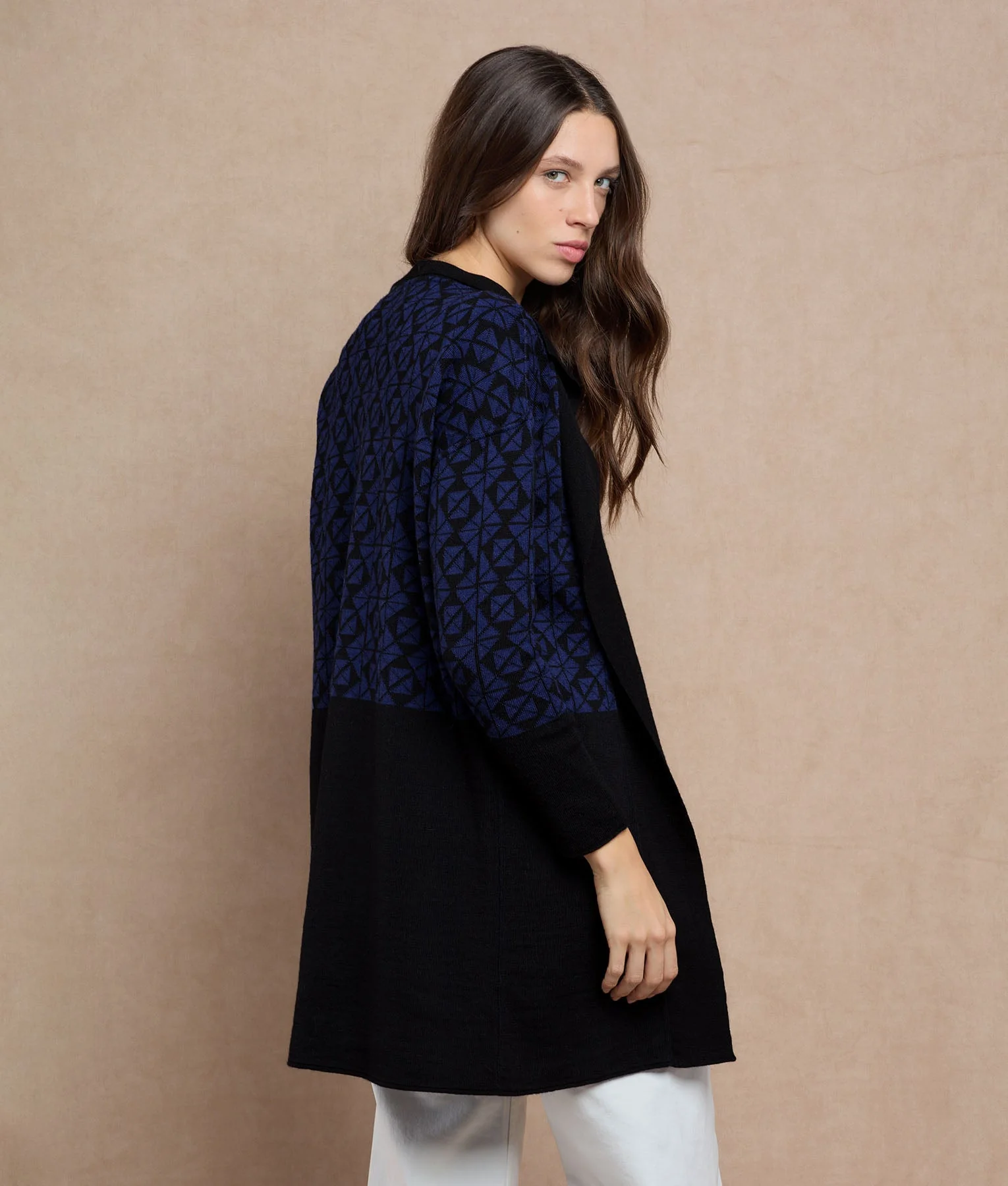 Reversible Long Cardigan - Image 9