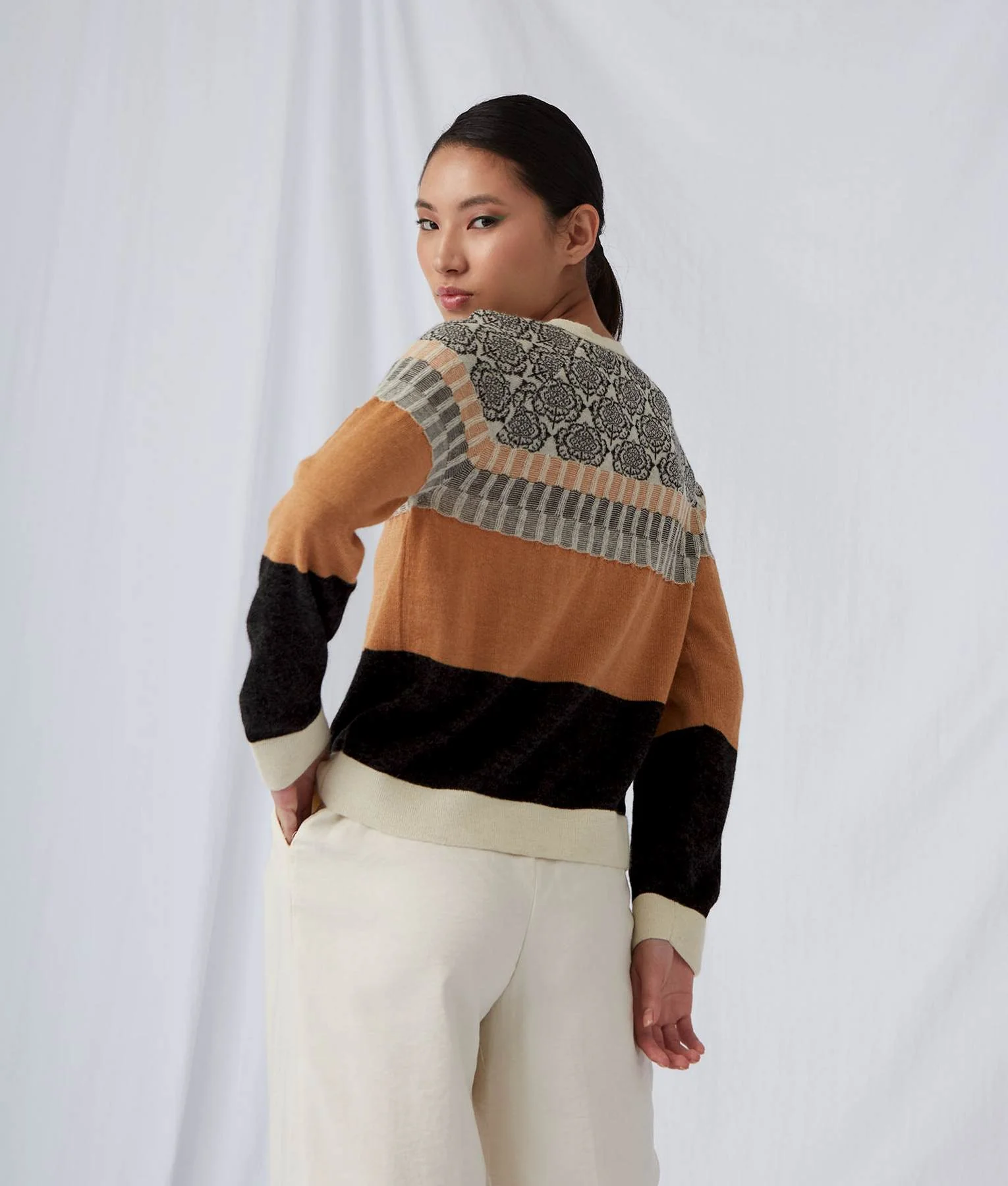 The Vase Cardigan - Image 3