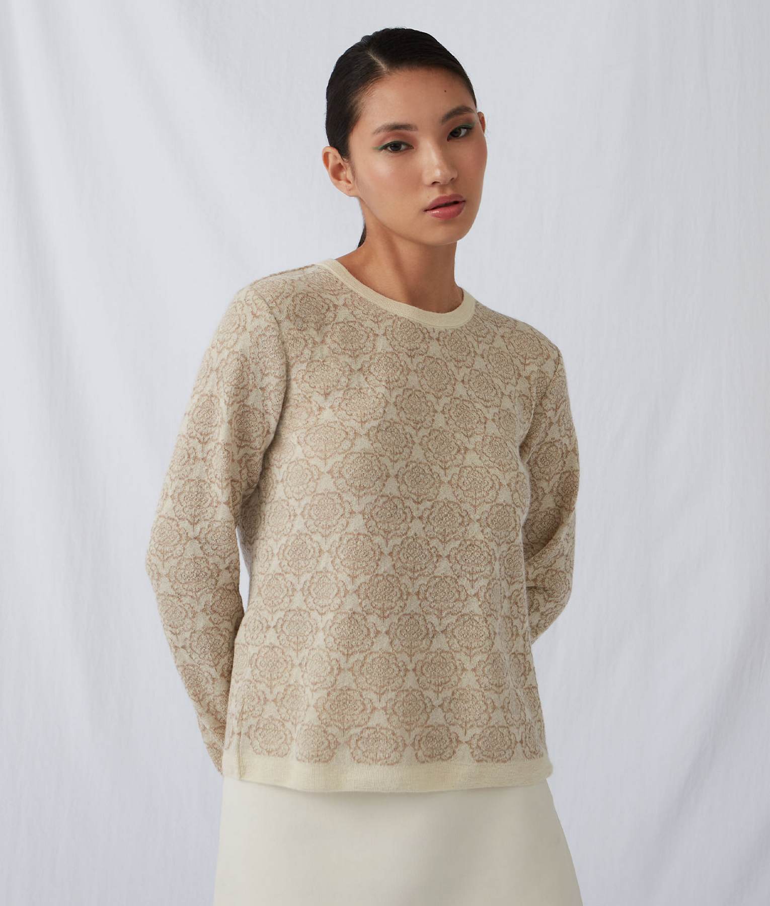Transfer Flowers Basic Sweater - Image 4