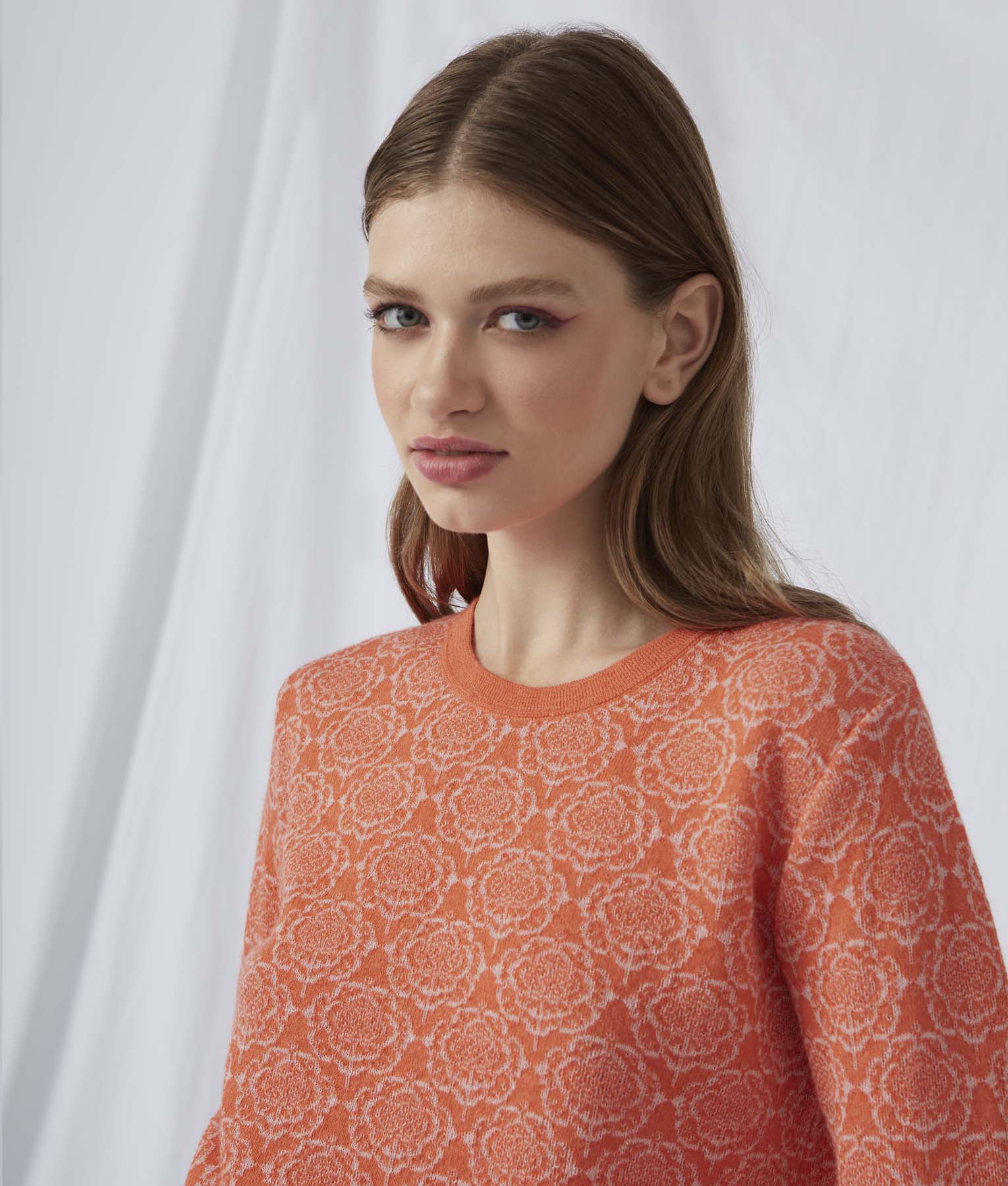 Transfer Flowers Basic Sweater - Image 6